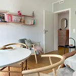 Neues Trendy In Apartment *